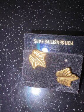 Leaf Stud Earring